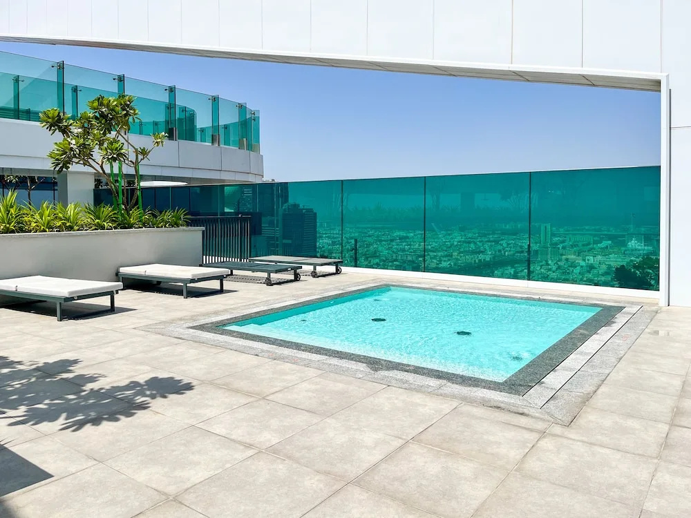 HomesGetaway-2BR Apt in 1 Residences