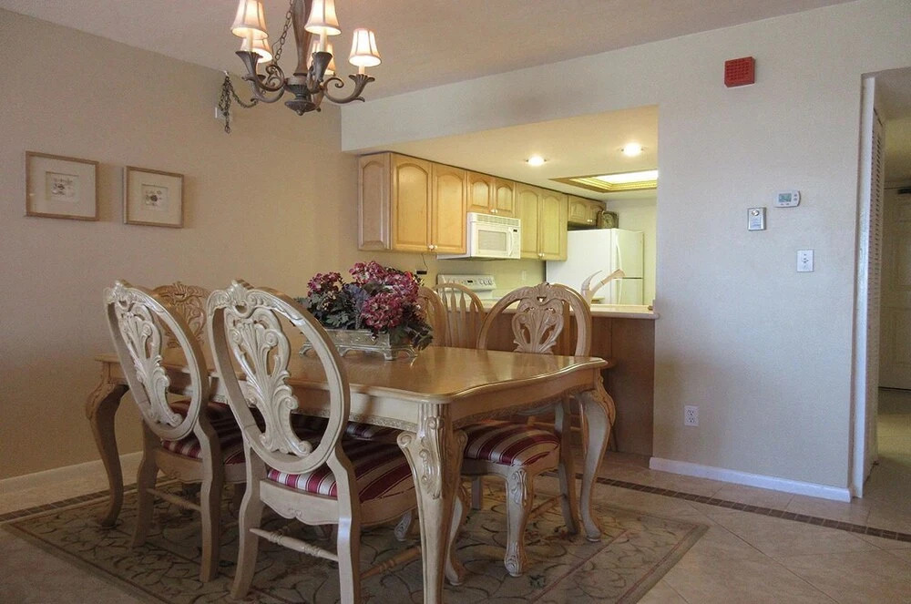 Eden House #302