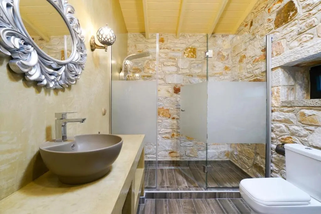 Kastro Stone House