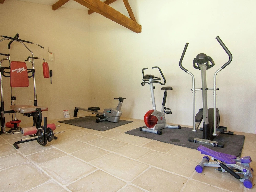 Luxury Apartment With Terrace, Sauna, Tennis, and Heated Pool