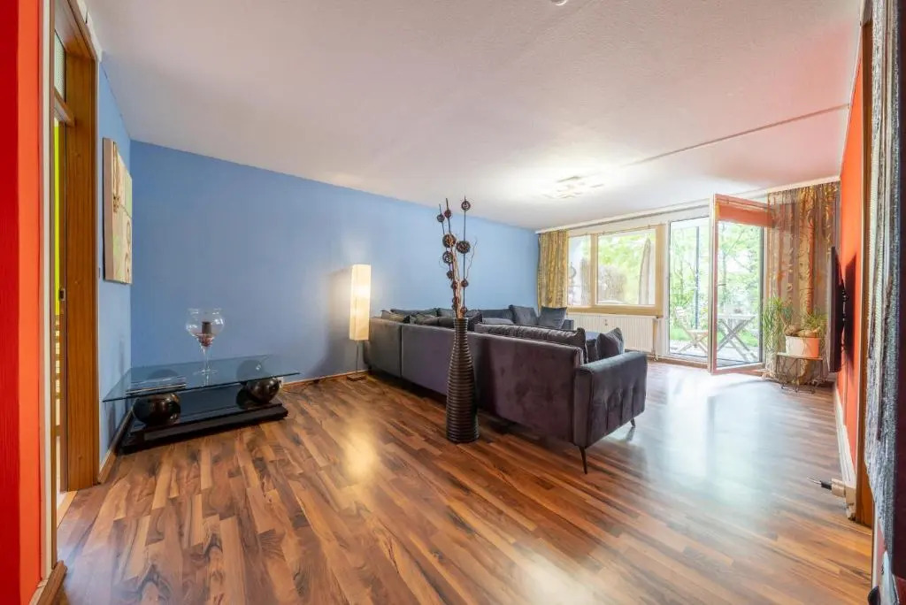 ID 4306 | Private Apartment