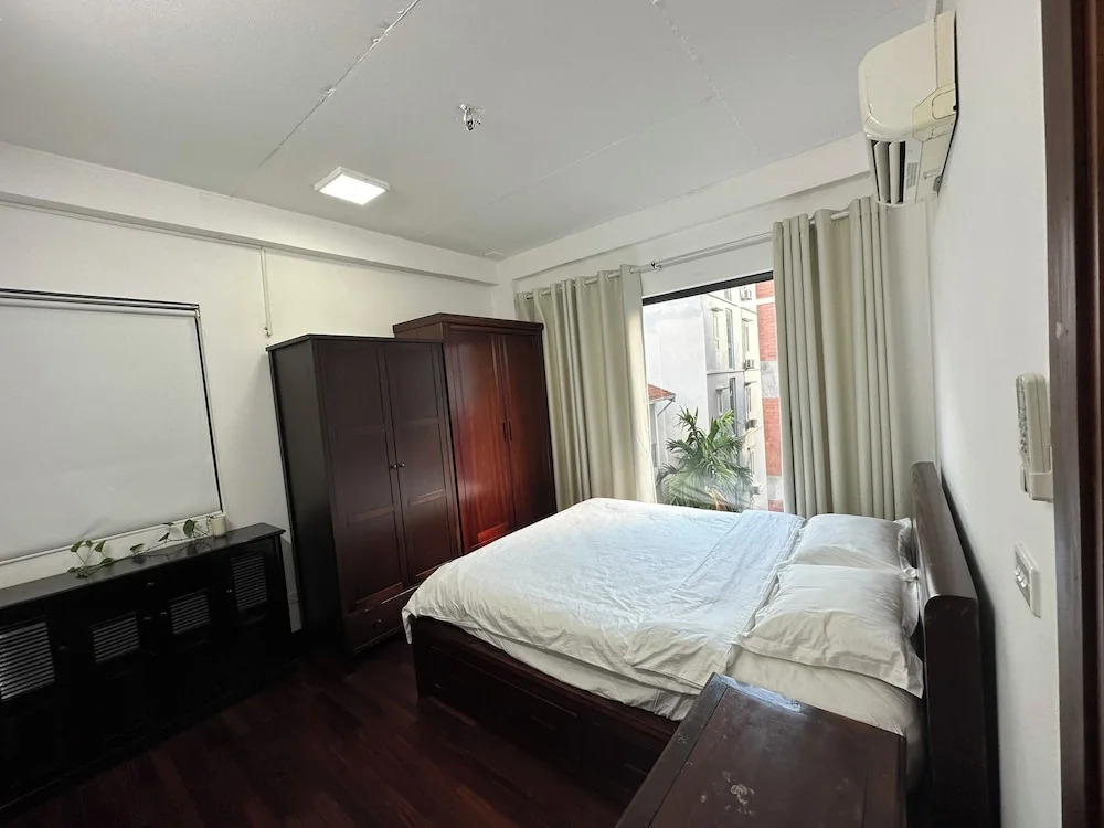 Sunshine Apartments
