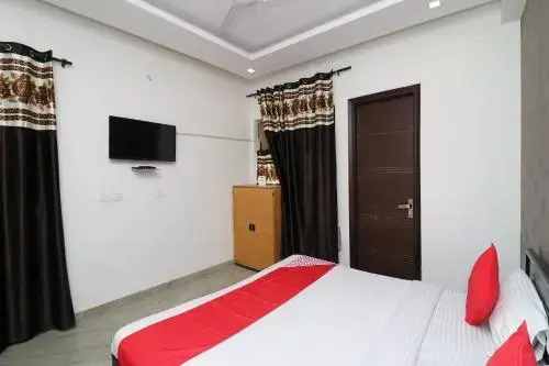 Royal Rahul Residency by OYO Rooms