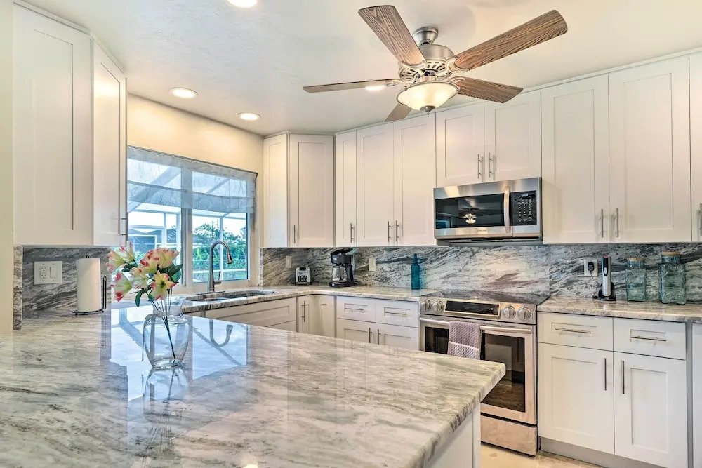 6 Mi to Dtwn Cape Coral Home with Spacious Lanai