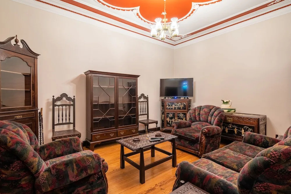 Historical Villa in Heart of the City Center