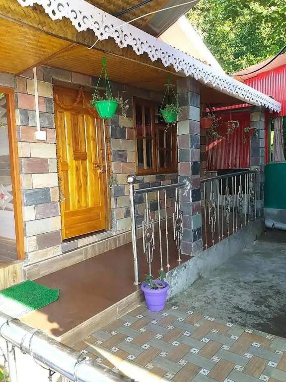 Delo Lake Homestay
