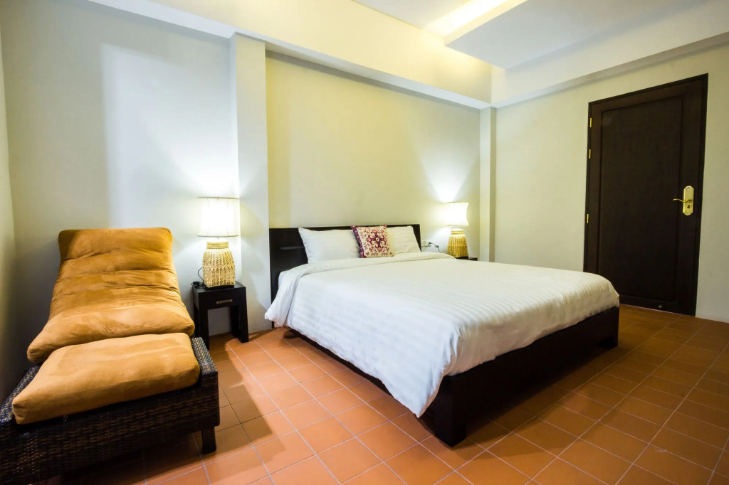 Jamadevi Hotel