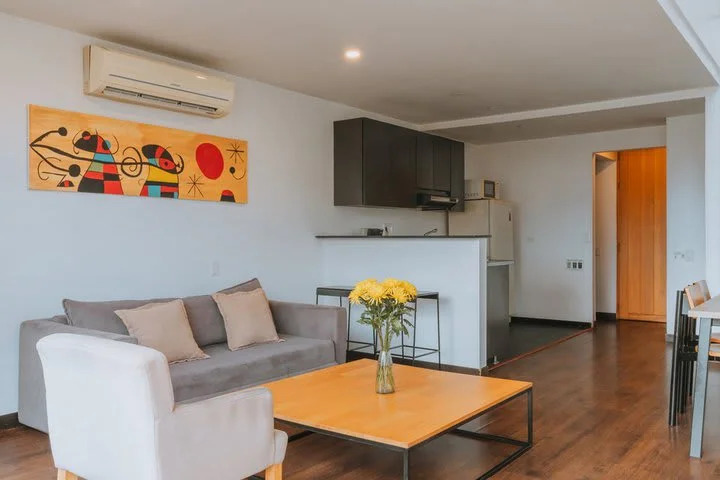 Travelers Orange Suites