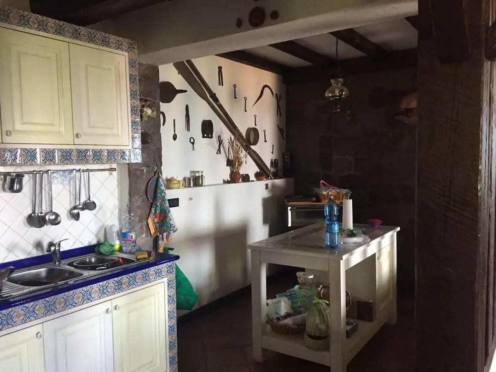 House With 5 Bedrooms in Brancaleone Marina, With Wonderful sea View, Enclosed Garden and Wifi Near the Beach