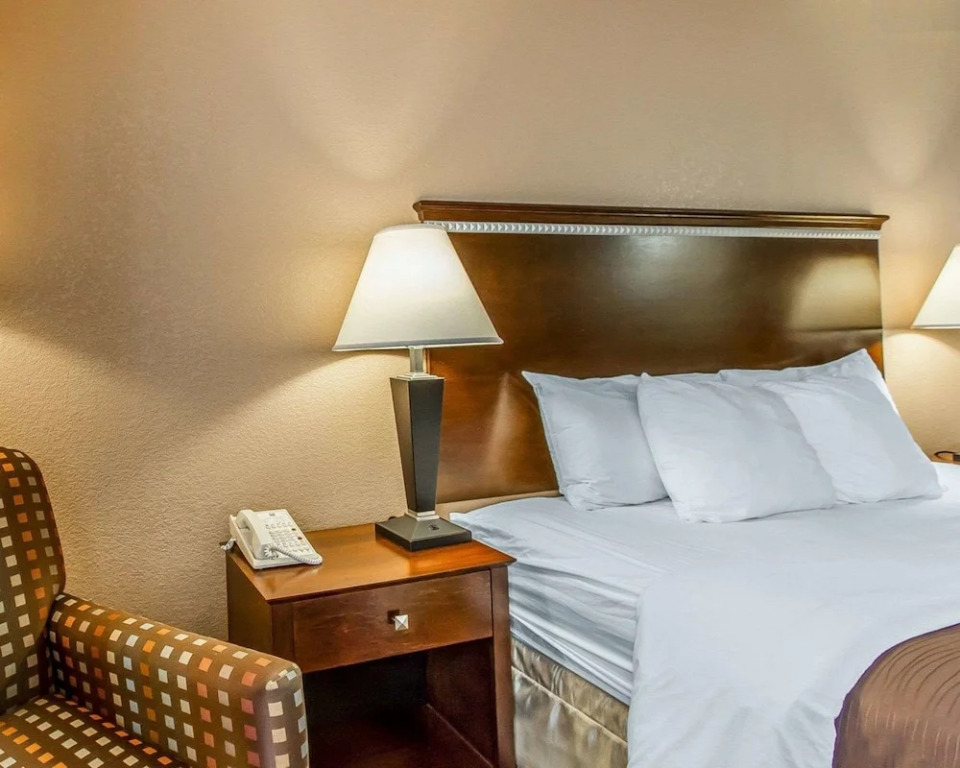 Comfort Inn & Suites
