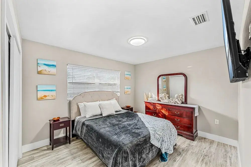332 Formosa Drive