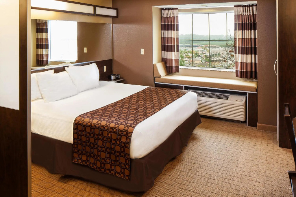 Microtel Inn & Suites by Wyndham St Clairsville - Wheeling