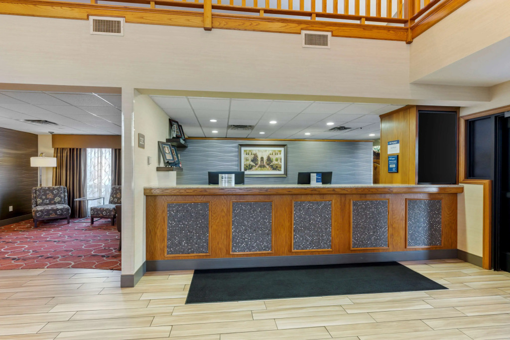 Best Western Falcon Plaza - Bowling Green