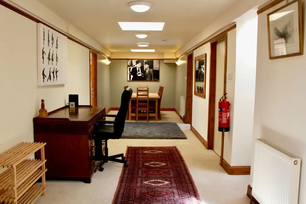 Homely 3 Bedroom Flat With Castle Views
