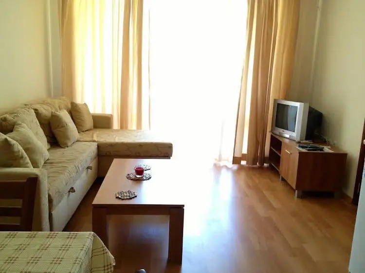 Nicol Apartment in Hermes Complex