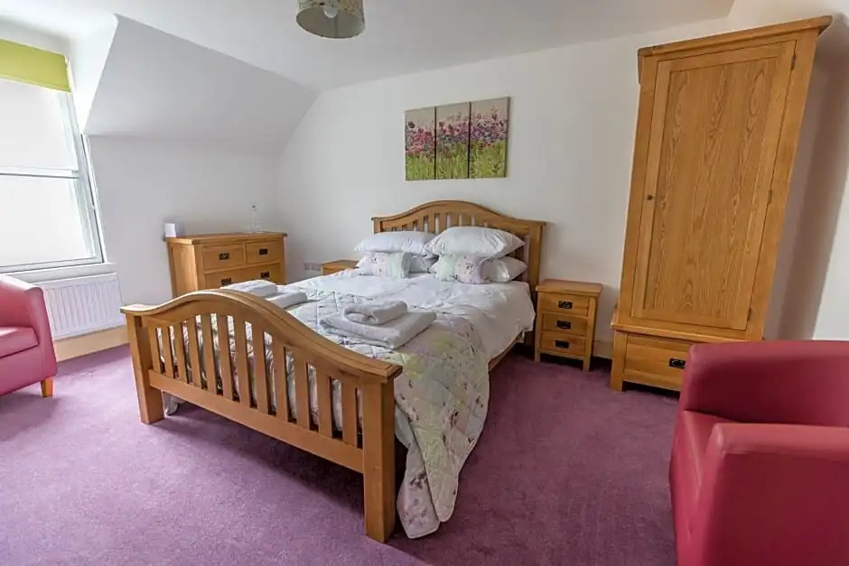 Ty Penbont House
