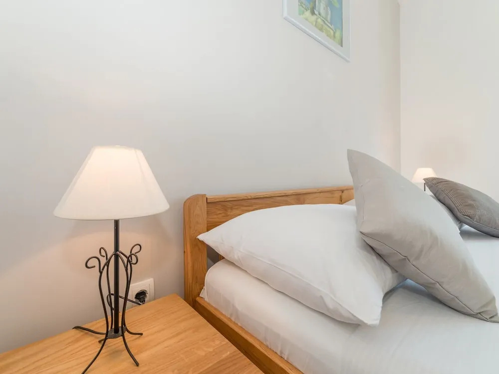 Beautiful Villa in Privlaka With Heated Swimming Pool