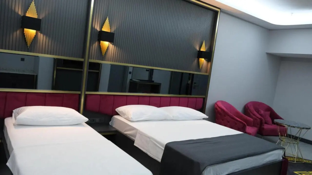 216 Prestige Hotel