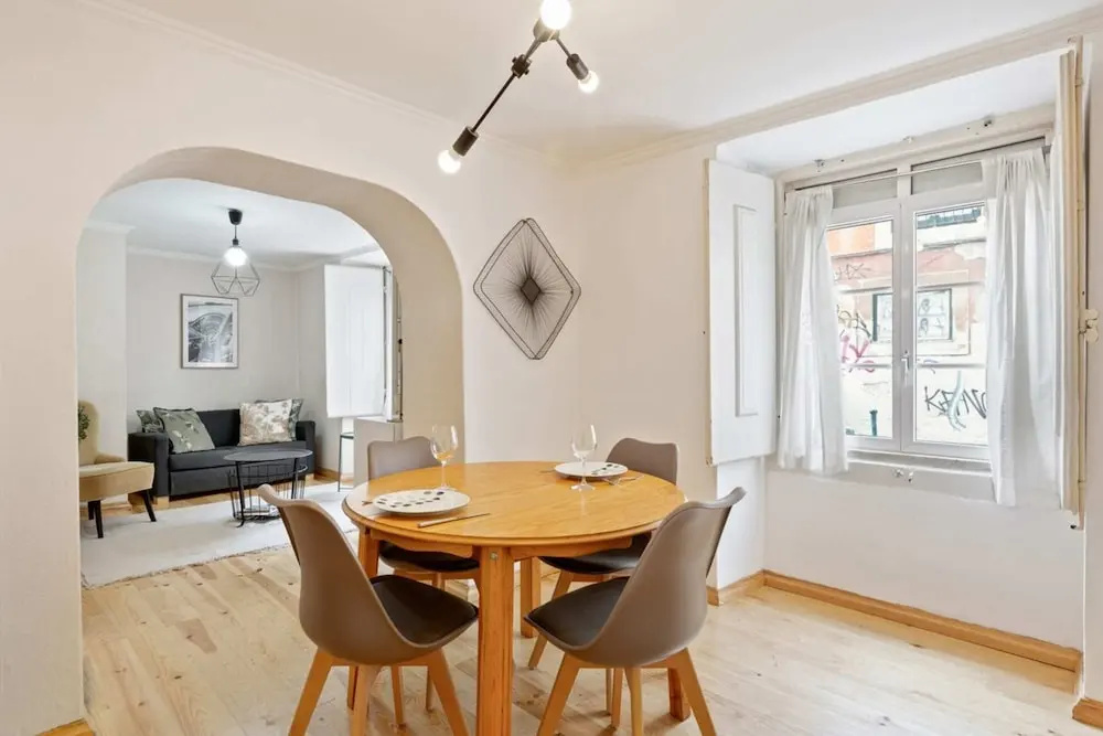 Portuguese Design 1 Bedroom Apartment in the Heart of Lisbon