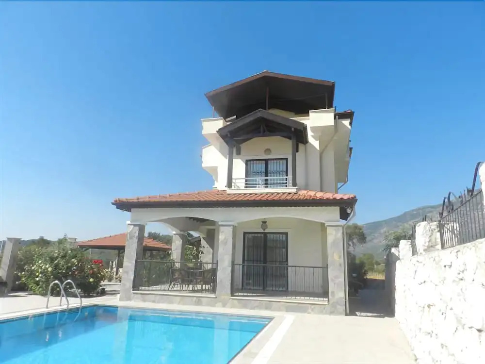 New Age Villa Cetin