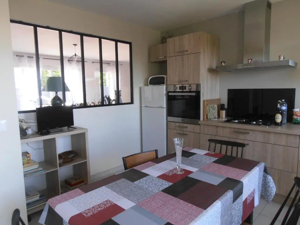 Desvres : maison tout confort, 4 adultes et 1 bébé