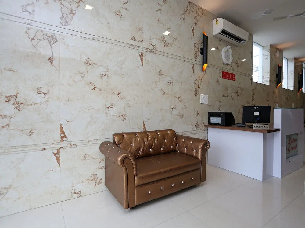 OYO 16768 Hotel Lotus Grand