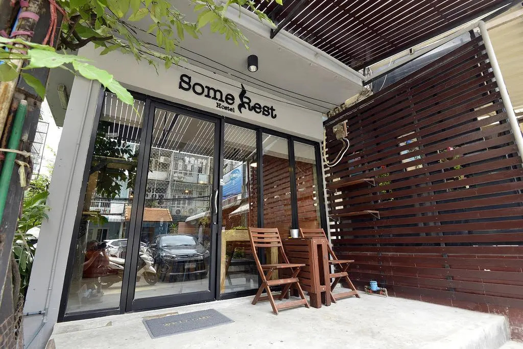 Some Rest Hostel Khao San