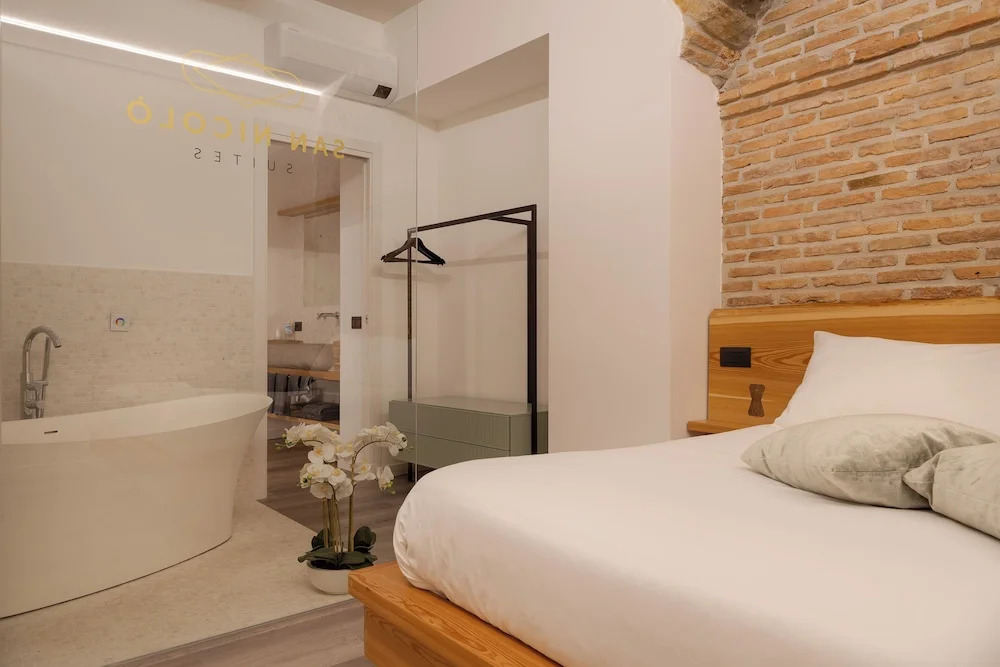 San Nicolò Suites