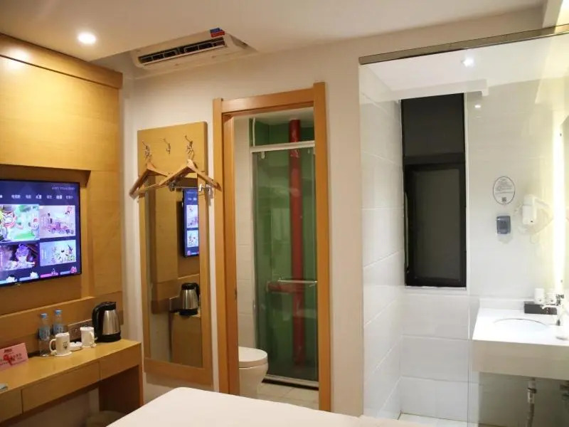 GreenTree Inn Guangxi Zhuang Autonomous Region Guilin Lingui District Luhu International Express Hotel