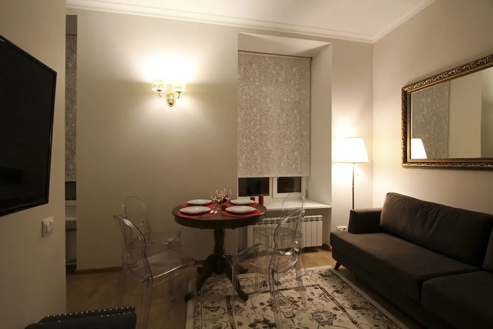 CoHome Apartment near Church of the Savior on Blood