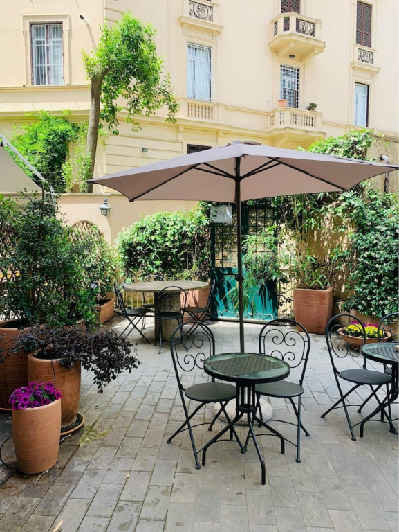 la piazzetta delle regine