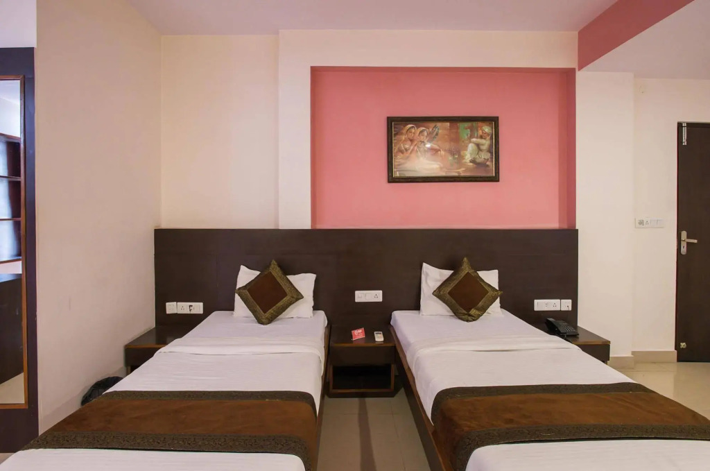 OYO 410 Hotel Lily Bay Inn