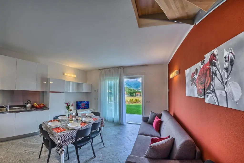 Rainbow Holiday Apartments Lake Como