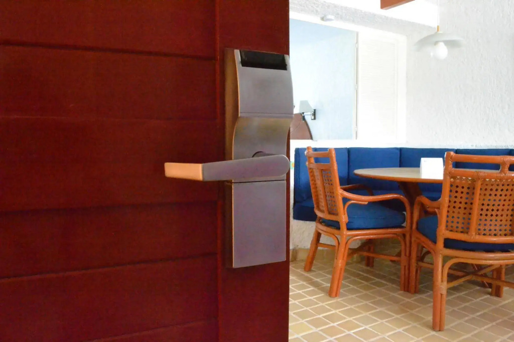 Отель Selina Cancun Laguna Hotel Zone