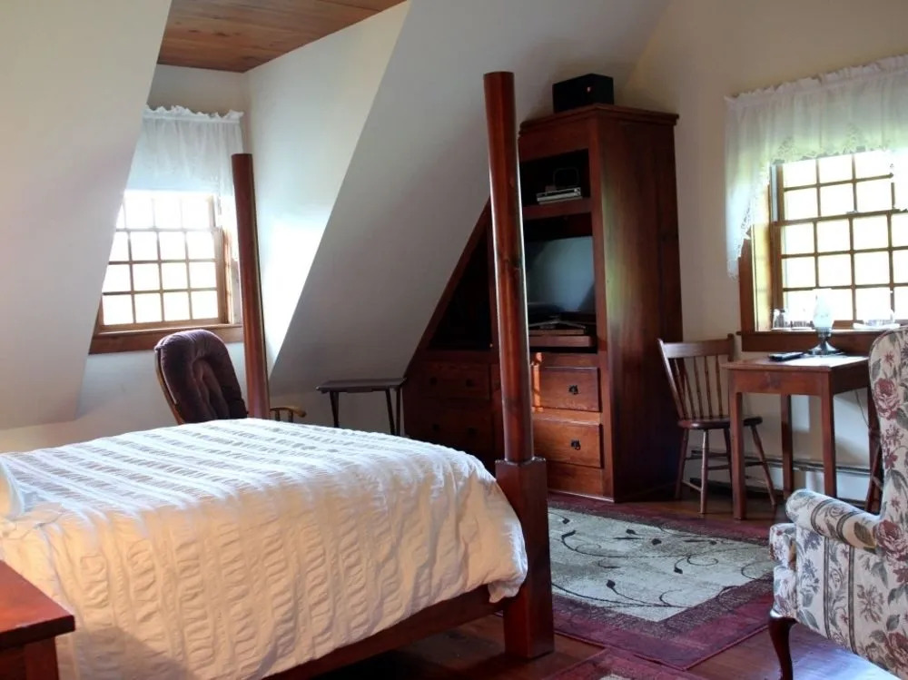 1712 House