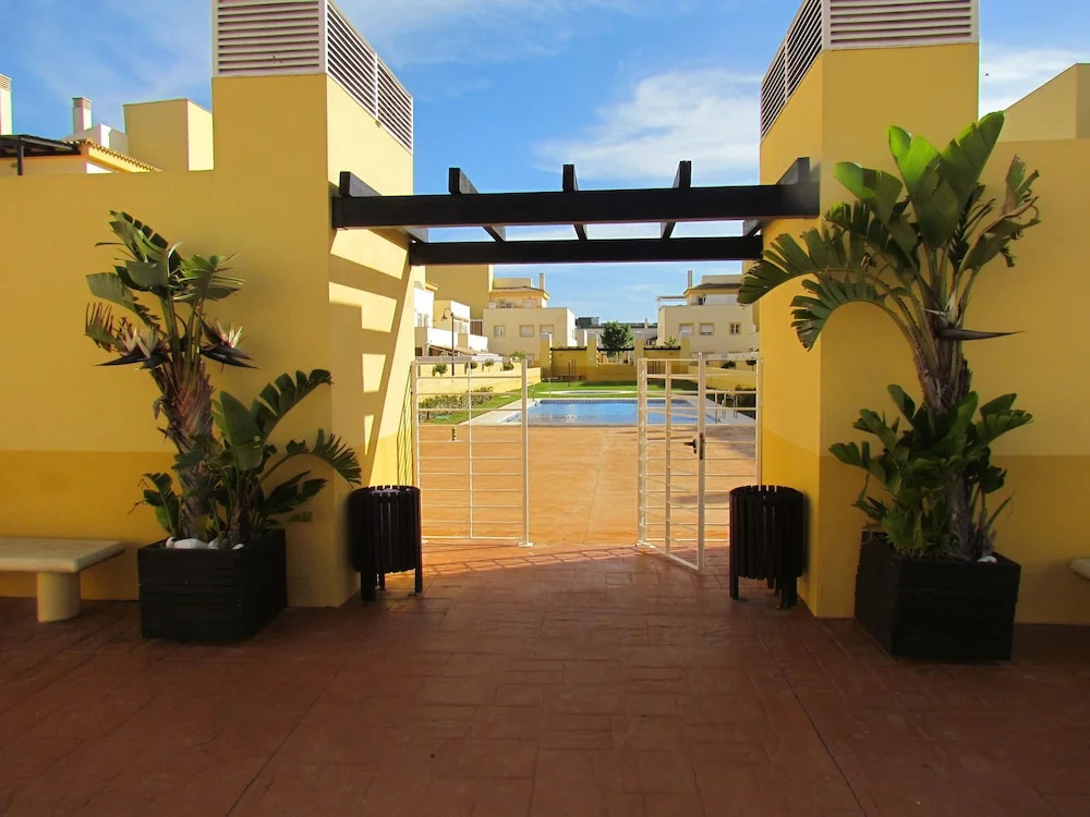 Espectacular Residencial con Piscina y Barbacoa