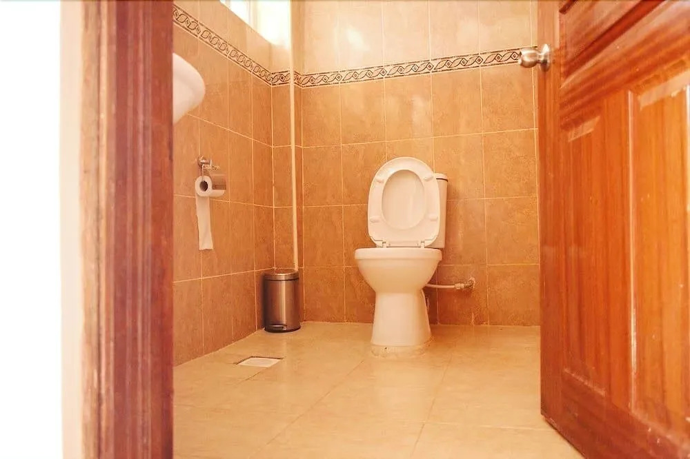 Eleon Inn Hotel
