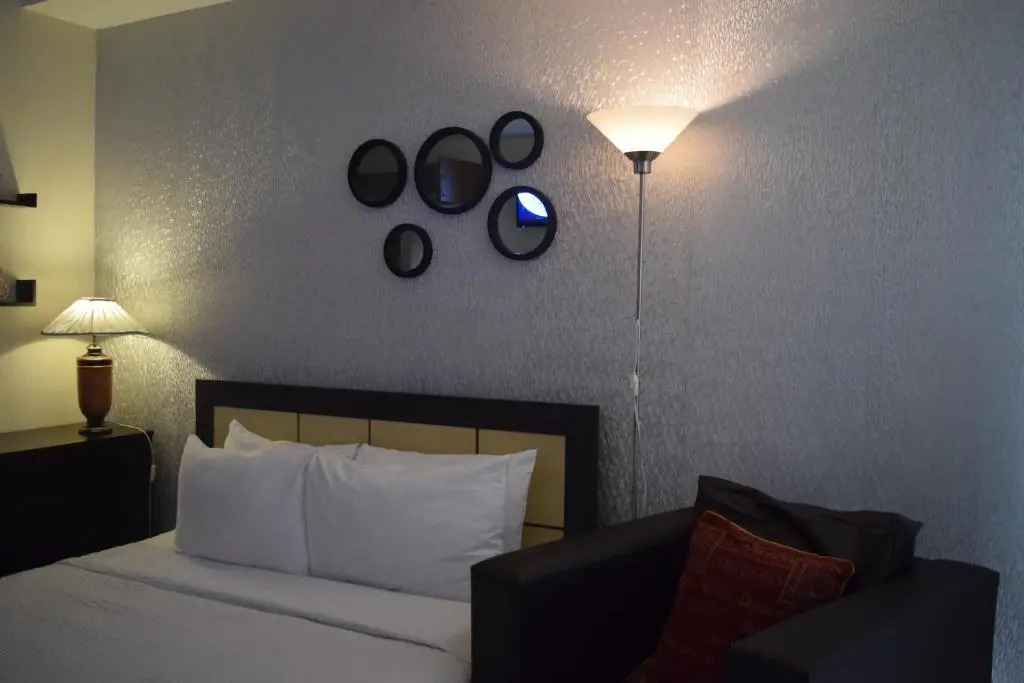 Sodi's Suite 1805