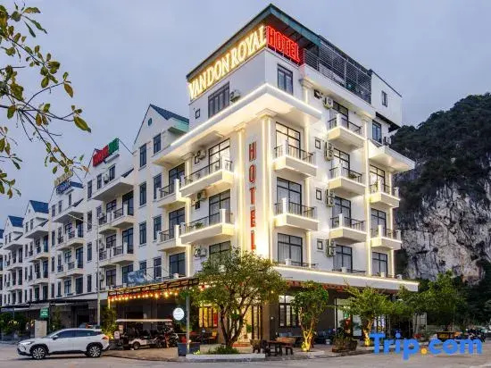 Van Don Royal Hotel