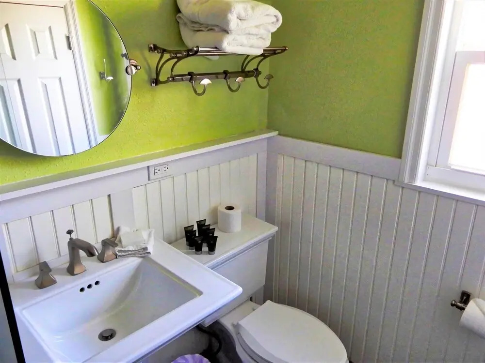Coconut Grove Beach Resort Suites 1 to 8