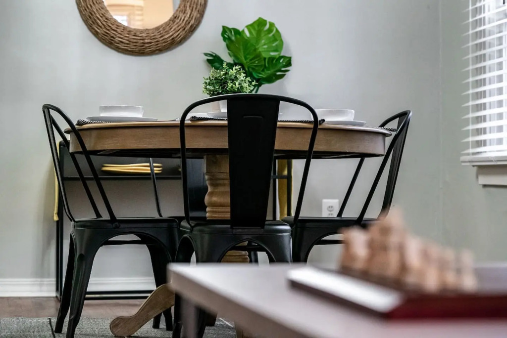 Stylish getaway of University District