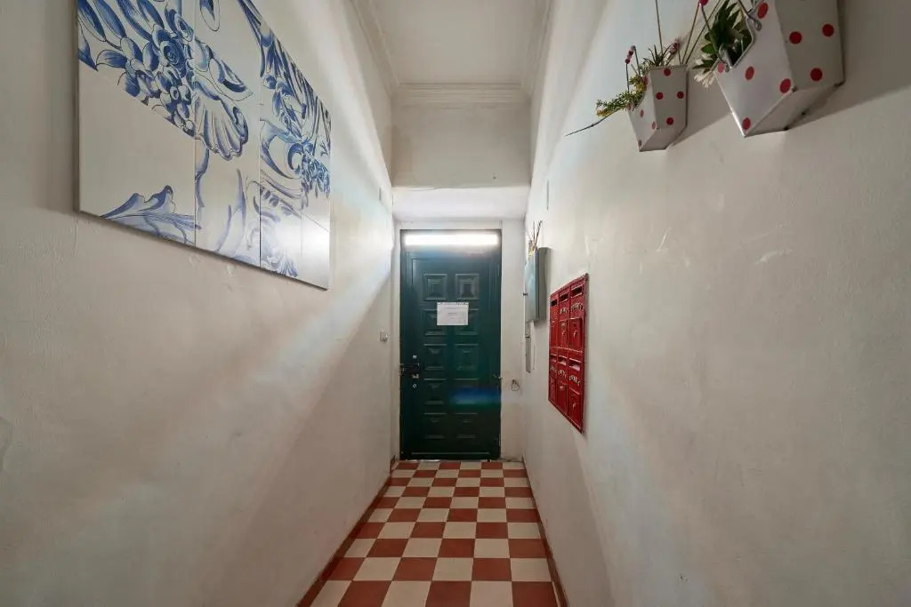 Elegant Riverview Apartment in Historical Lisbon