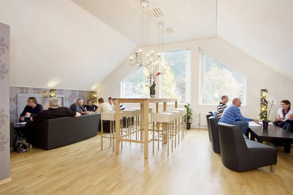 Bårdshaug Herregård
