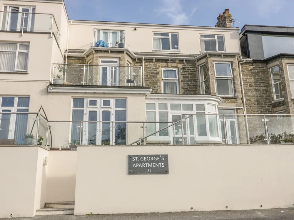 4 St. Georges Apartments