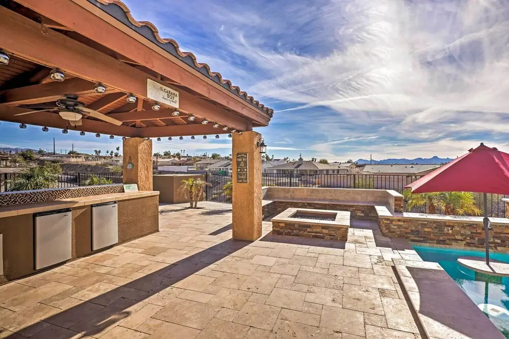 Luxe Retreat w/ Lake Havasu View & Pool!