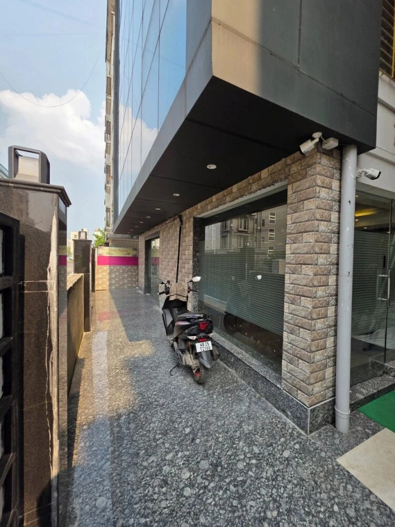 The Bay Suites - NIS