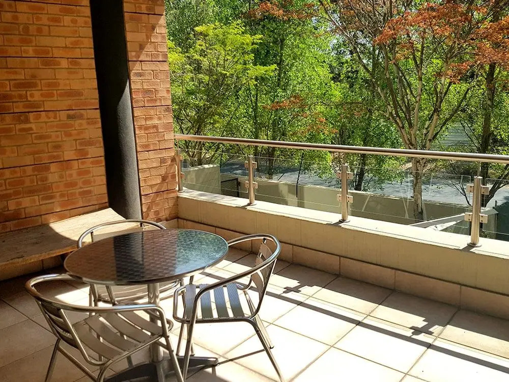 Weom Apartments