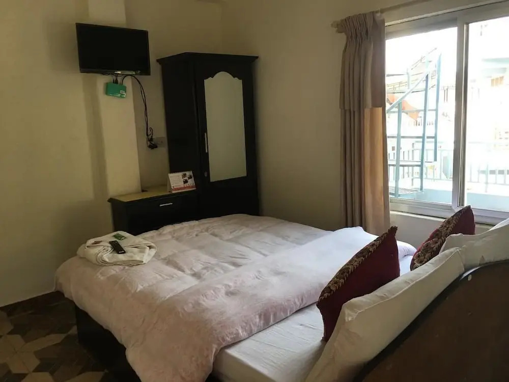 Hello Inn Guest House & Apartment