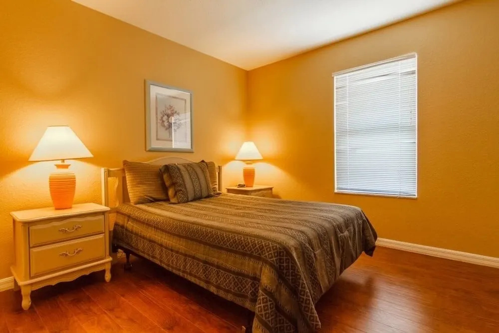 Linda's Pinewood Villa 4 Bedroom Home