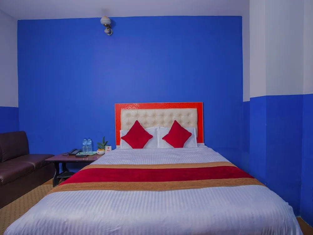 OYO 266 Hotel Grand Stupa
